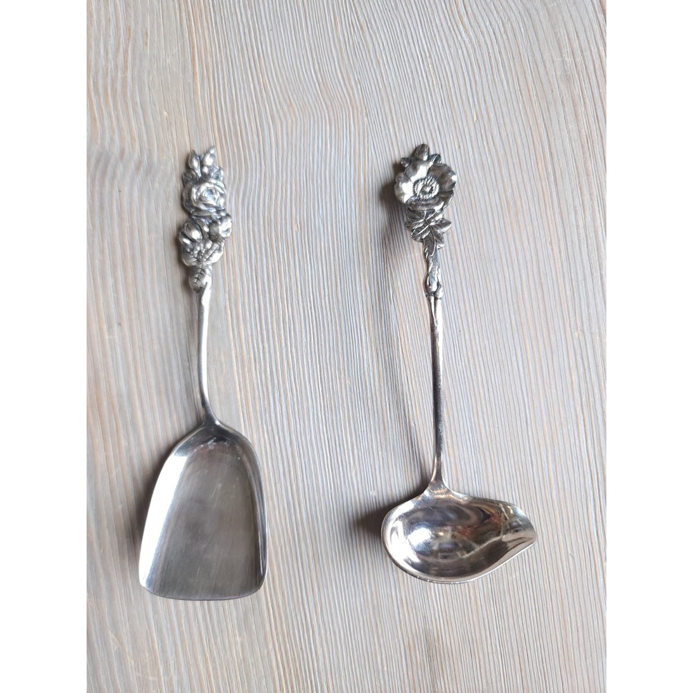 VTG Reed And Barton 2 Hors d'Oeuvres Serving Pcs Silverplate Harlequin Rose Leaf